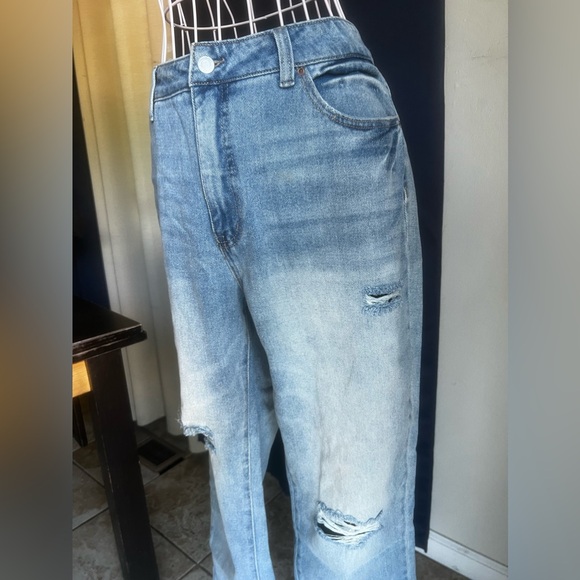 Jeans - Picture 2 of 7